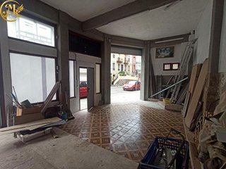 Local comercial en venta en Numancia - San Fernando en Santander