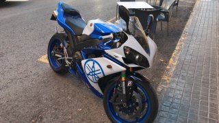 Yamaha R1 2008 Azul/Blanco cambio por tmax