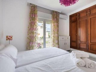 Chalet en alquiler en Río Real en Marbella
