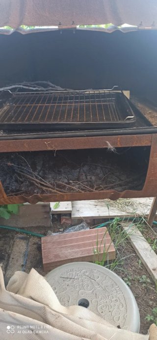 Forno a legna metallico