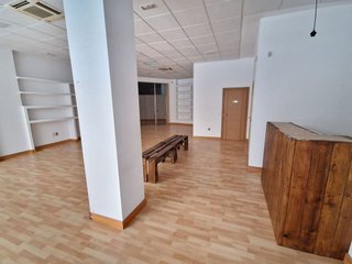 Local comercial en alquiler en Hispanoamérica - Comunidades en Valdemoro