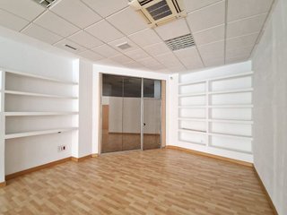 Local comercial en alquiler en Hispanoamérica - Comunidades en Valdemoro