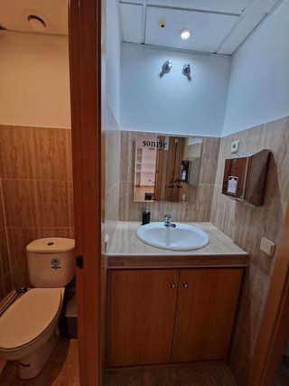 Local comercial en alquiler en Hispanoamérica - Comunidades en Valdemoro