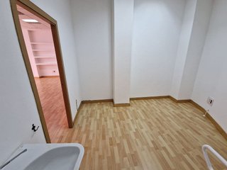 Local comercial en alquiler en Hispanoamérica - Comunidades en Valdemoro