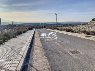 Terreno en venta en Lucena