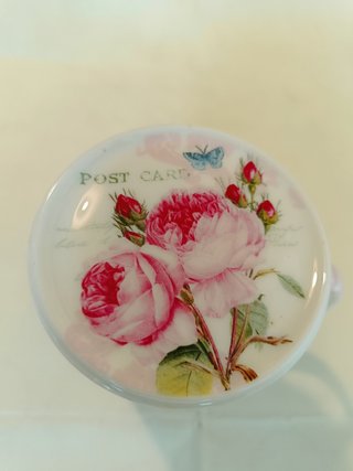 Tazza in porcellana con rose