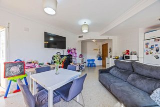Piso en venta en La Granja-La Colina-Los Pastores en Algeciras