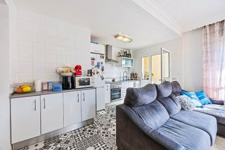 Piso en venta en La Granja-La Colina-Los Pastores en Algeciras
