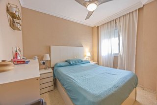 Piso en venta en La Granja-La Colina-Los Pastores en Algeciras