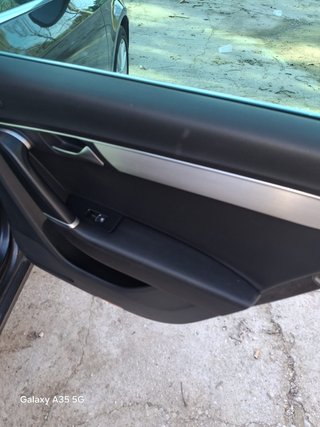 Volkswagen Passat 1.6 TDI 105 CV