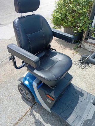 Moto movilidad reducida 3 ruedas