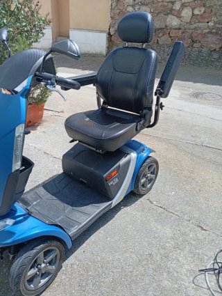 Moto movilidad reducida 3 ruedas