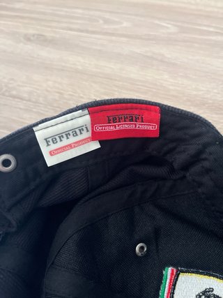 Gorra Ferrari Vintage Negra