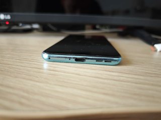 OnePlus Nord 2 Blue haze