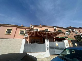 Casa adosada en venta en Mairena del Alcor