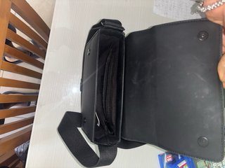 Borsello tracolla nero con porta monete