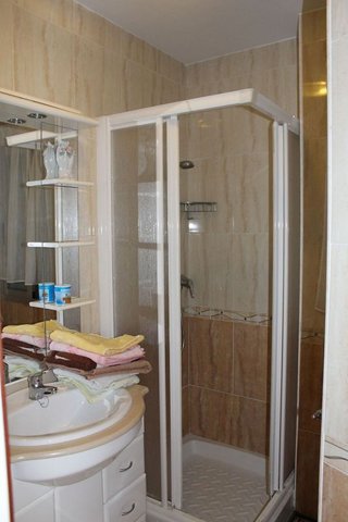 Edificio en venta en Grove (O)