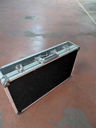 Pedalera Stagg con cables para pedales