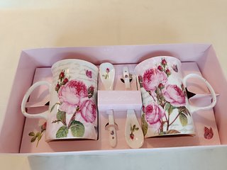 Coppia Tazze Porcellana Cinese Rose e Farfalle