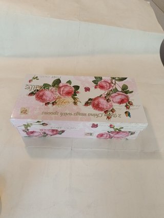 Coppia Tazze Porcellana Cinese Rose e Farfalle