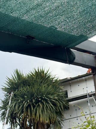 Pérgola extensible gris cenador