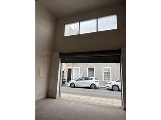Local comercial en venta en Fraternidad en Elda