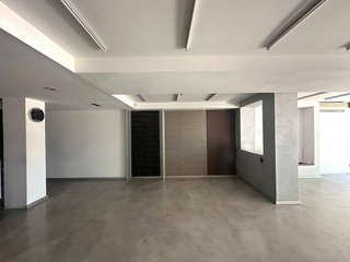 Local comercial en venta en Centre - Cordelles en Cerdanyola del Vallès