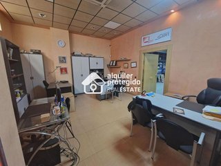 Local comercial en venta en Orcasitas en Madrid