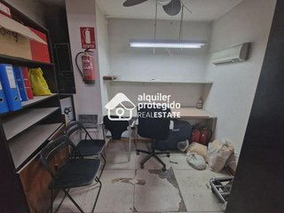 Local comercial en venta en Orcasitas en Madrid
