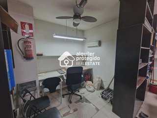 Local comercial en venta en Orcasitas en Madrid