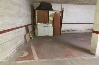 Garaje en venta en Creu de la Mà - Rally sud en Figueres