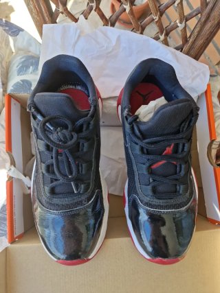 Jordan Zapatillas Negras y Rojas