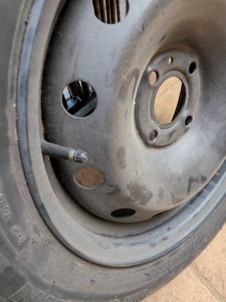 Llanta Michelin 185/60 R15 84H