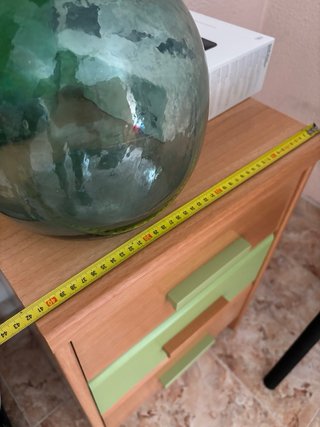 Cajonera madera y verde.