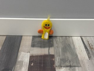 Patito de peluche para dedo