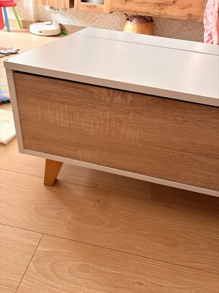 Mesa centro elevable blanca y madera