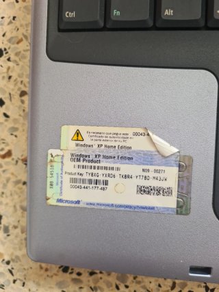Portátil Toshiba Antiguo Gris