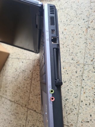 Portátil Toshiba Antiguo Gris