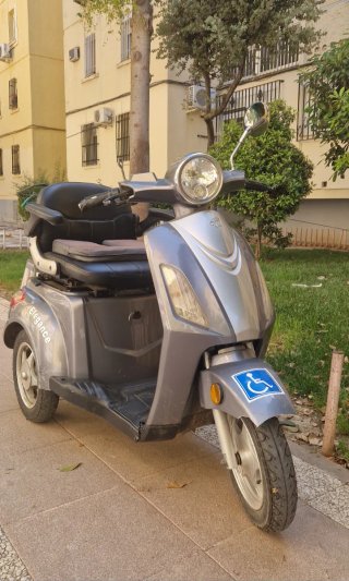 Moto eléctrica 3 ruedas Elegance