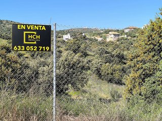 Terreno en venta en Los Cigarrales-La Bastida en Toledo