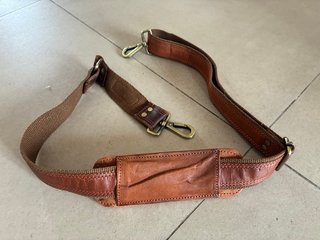 Berliner Bags Oslo Bolso de Viaje Cuero Marrón
