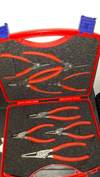 Juego 8 Alicates Knipex para Arandelas