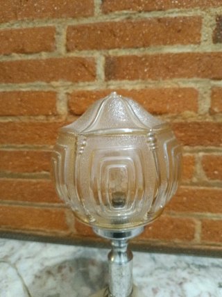 Lámpara de mesa antigua cristal y metal