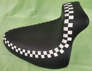 Asiento de gel UltimaSaddels para Harley Davidson