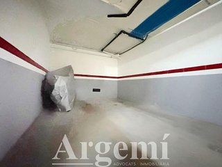 Garaje en venta en Palau-solità i Plegamans