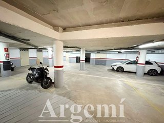 Garaje en venta en Palau-solità i Plegamans