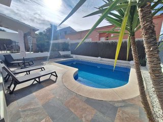 Chalet en alquiler en Espartinas