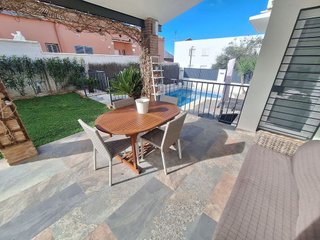 Chalet en alquiler en Espartinas