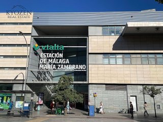 Local comercial en alquiler en La Unión - Cruz de Humilladero - Los Tilos en Málaga