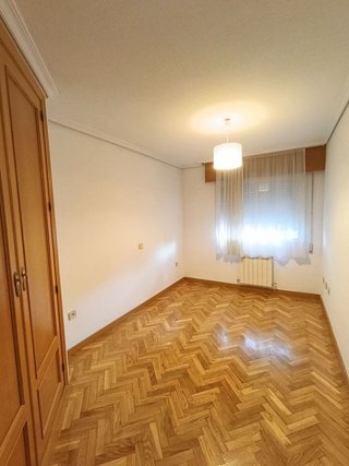 Piso en alquiler en El Barral Ferial en Coslada